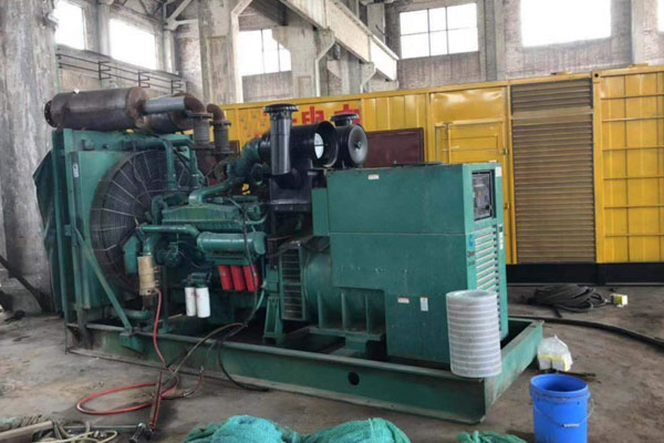 容县发电机组的空气滤清器应该如何保养？