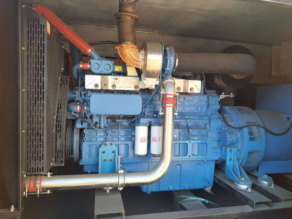 容县燃油消耗率与进气温度的具体关系是什么？